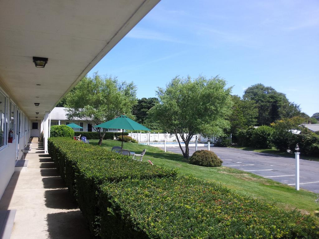 Chatham Highlander Village Inn Exterior foto
